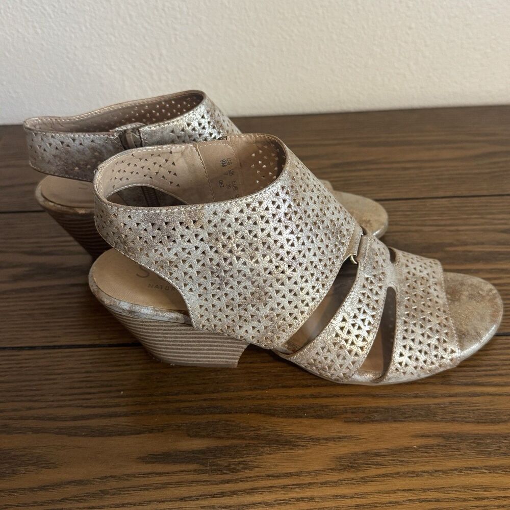 SOUL Naturalizer Dez Metallic Gold Cutout Wedge Sandals Women's Size 9M Zip‎